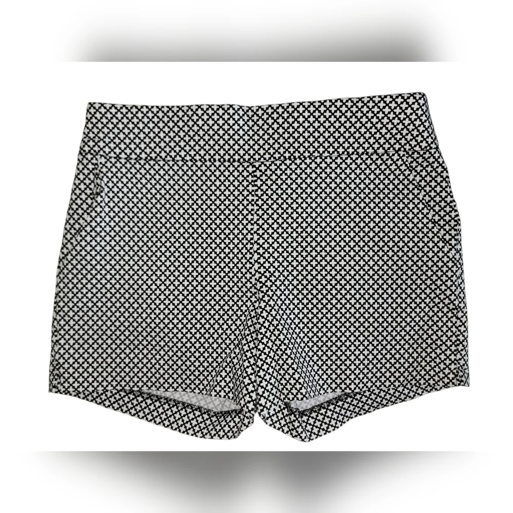 New York & Company STRETCH | Black And White Checkered Stretch Shorts Womens Med - Picture 2 of 10